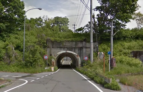 滋賀県高島市百瀬川（道路から）