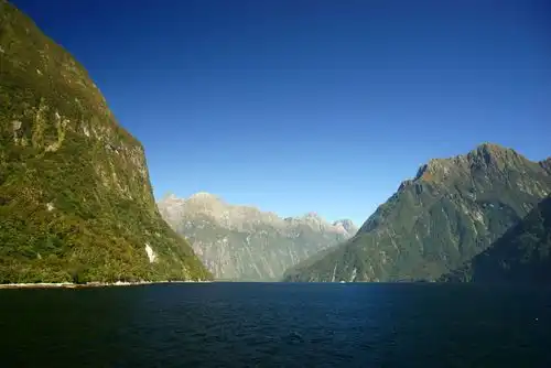 ニュージーランド南島のフィヨルド