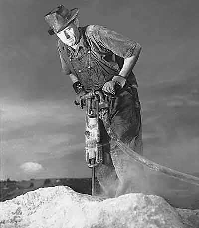 TVAの公共事業に従事する労働者